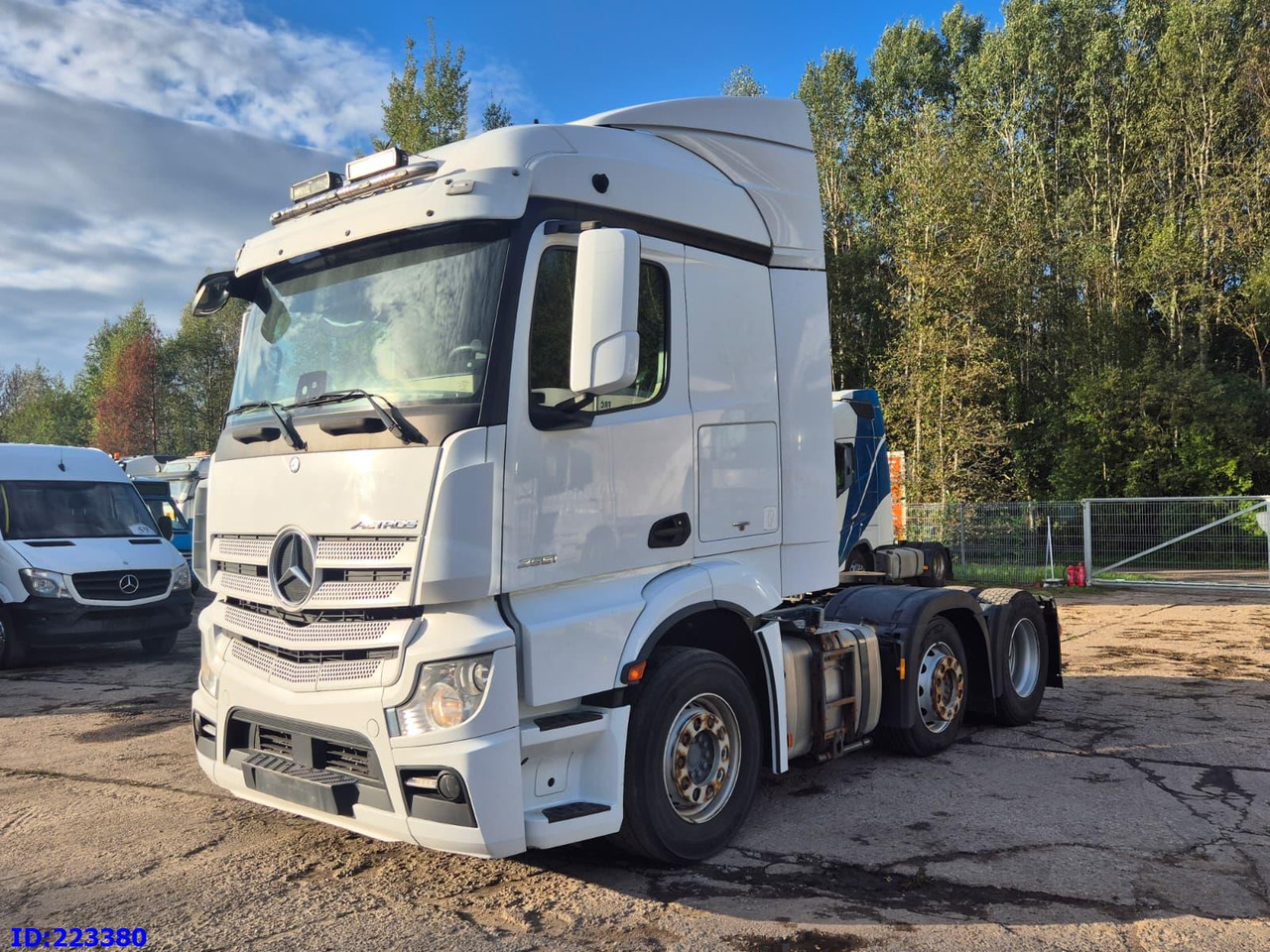 MERCEDES-BENZ Actros 2551 6x2 -Steering axle - Euro6 - Sadulveok: pilt 1 MERCEDES-BENZ Actros 2551 6x2 -Steering axle - Euro6 - Sadulveok: pilt 1