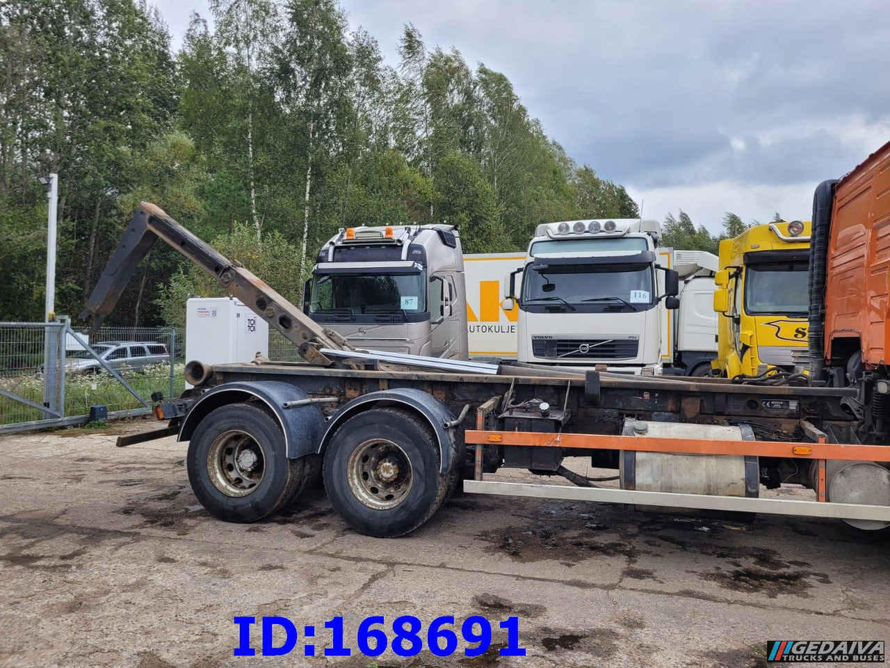 VOLVO FH12 380HP 6x2 10tyre Hook Tipper - Konkstõstukiga veoauto: pilt 4 VOLVO FH12 380HP 6x2 10tyre Hook Tipper - Konkstõstukiga veoauto: pilt 4