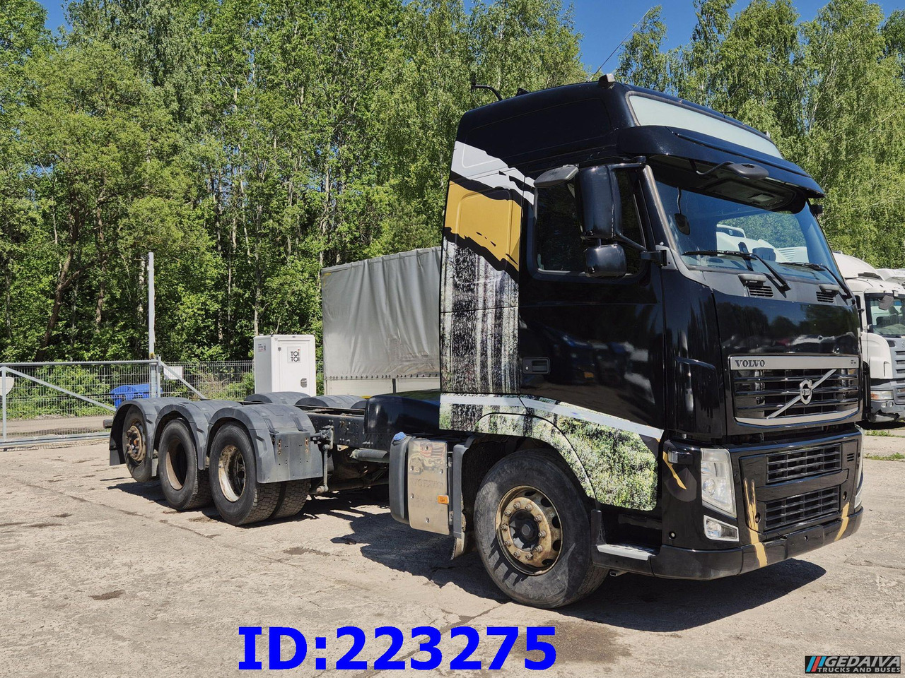 VOLVO FH13 540HP 8X4 (Steering axle) RETARDER - Kabiinišassiiga veoauto: pilt 3 VOLVO FH13 540HP 8X4 (Steering axle) RETARDER - Kabiinišassiiga veoauto: pilt 3