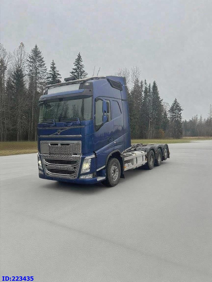 VOLVO FH13 540HP 8x4 (steering axle) - Kabiinišassiiga veoauto: pilt 1 VOLVO FH13 540HP 8x4 (steering axle) - Kabiinišassiiga veoauto: pilt 1