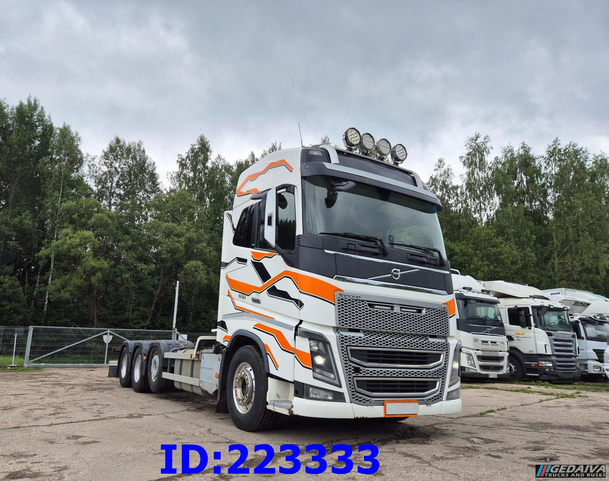 VOLVO FH16 650HP 8X4 (Steering axle) - Kabiinišassiiga veoauto: pilt 3 VOLVO FH16 650HP 8X4 (Steering axle) - Kabiinišassiiga veoauto: pilt 3