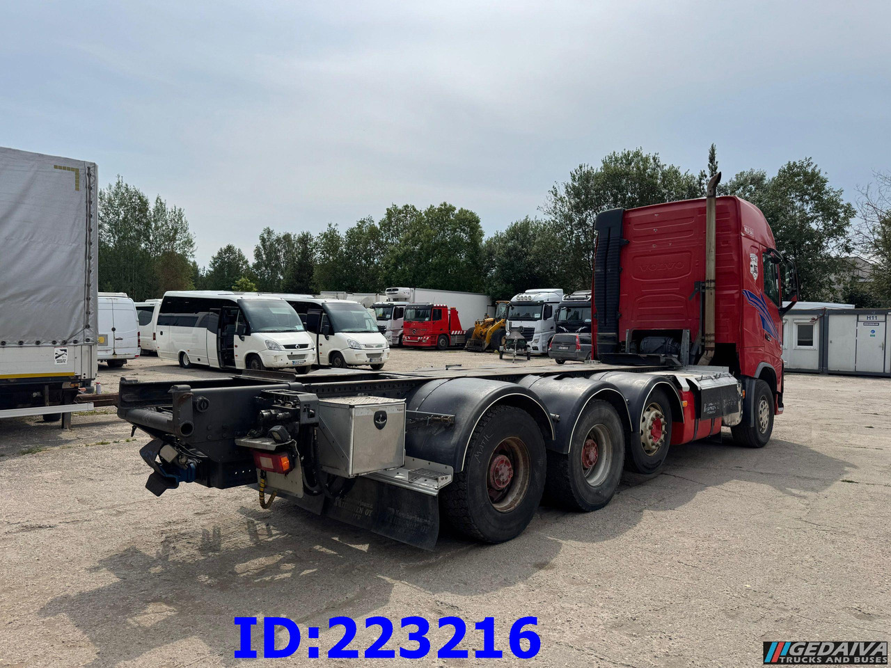 VOLVO FH16 700HP 8X4 Big axle - Kabiinišassiiga veoauto: pilt 5 VOLVO FH16 700HP 8X4 Big axle - Kabiinišassiiga veoauto: pilt 5