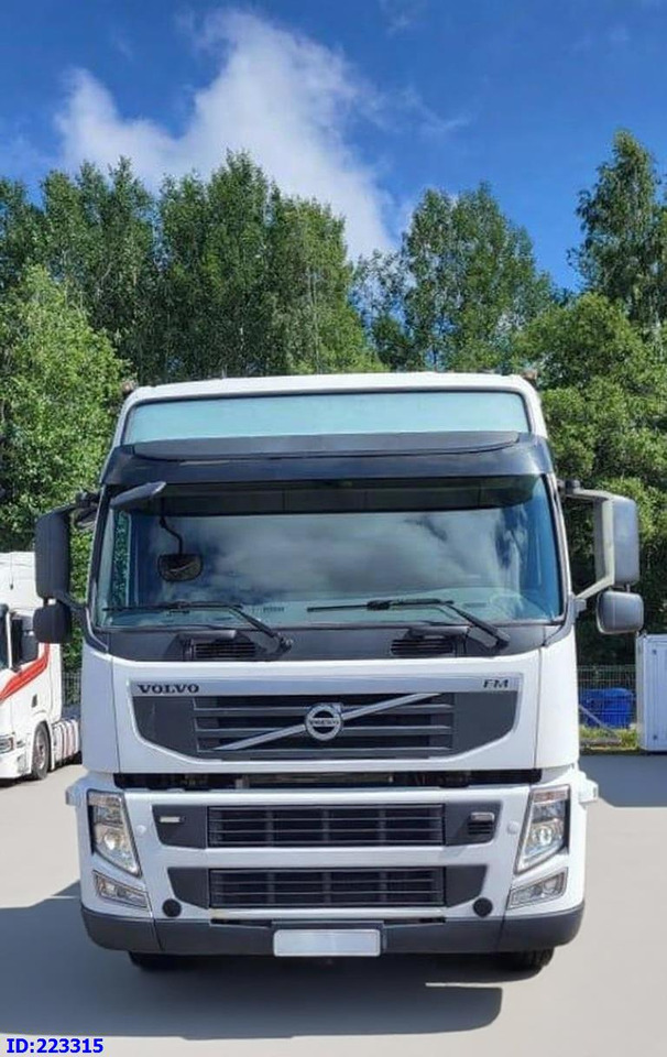 VOLVO FM13 500HP 6x2 Euro5 - Kabiinišassiiga veoauto: pilt 2 VOLVO FM13 500HP 6x2 Euro5 - Kabiinišassiiga veoauto: pilt 2