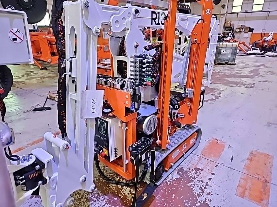 EasyLift R130 - Liigendpoom: pilt 3 EasyLift R130 - Liigendpoom: pilt 3