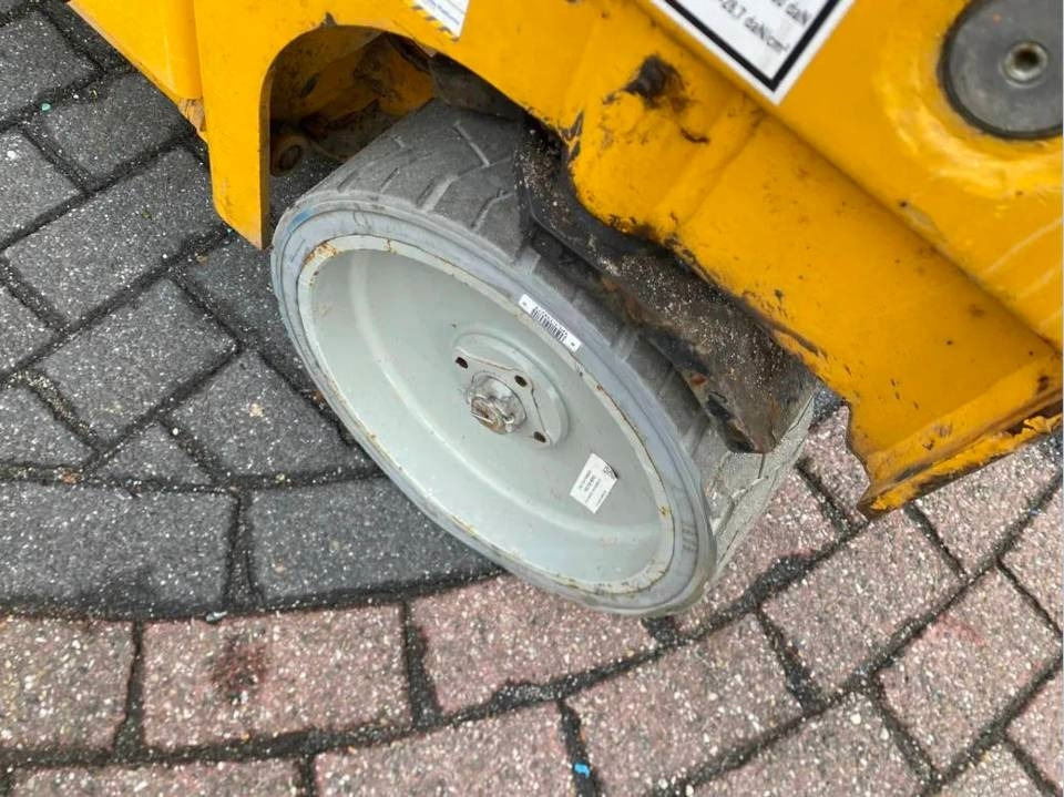 Haulotte Compact 14 - Käärlift: pilt 4 Haulotte Compact 14 - Käärlift: pilt 4
