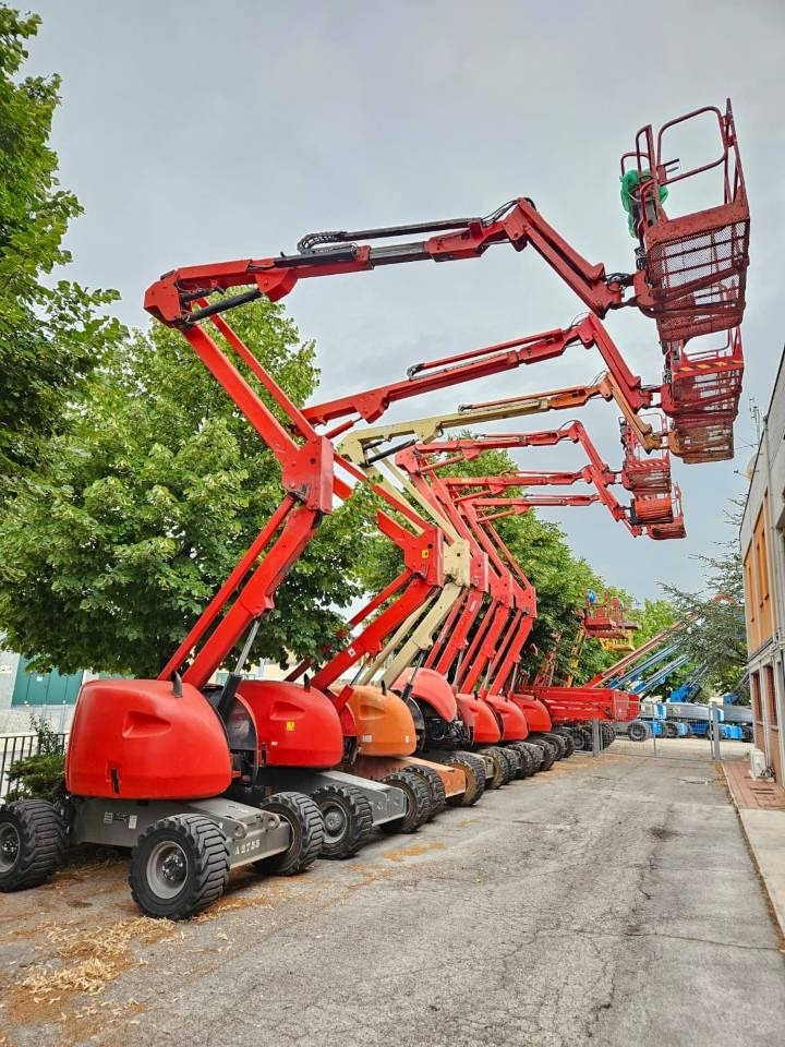 JLG 450 AJ - Liigendpoom: pilt 1 JLG 450 AJ - Liigendpoom: pilt 1