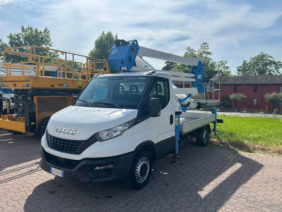 Socage 20D - Veoautolt tõusev platvorm: pilt 1 Socage 20D - Veoautolt tõusev platvorm: pilt 1