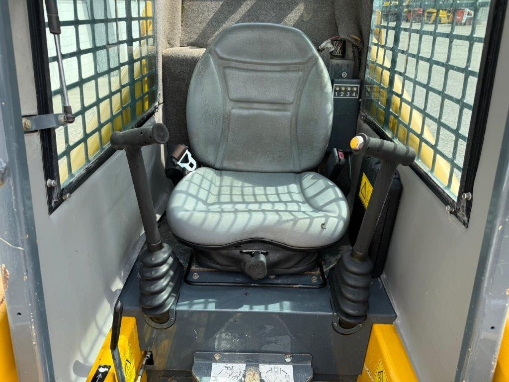 Gehl SL1640E (4027) - Kompaktlaadur: pilt 3 Gehl SL1640E (4027) - Kompaktlaadur: pilt 3