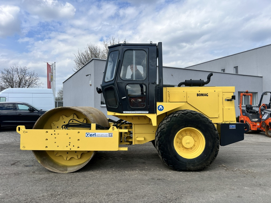 JCB Vibromax W 1402 D (111489) - Tihendaja: pilt 2 JCB Vibromax W 1402 D (111489) - Tihendaja: pilt 2