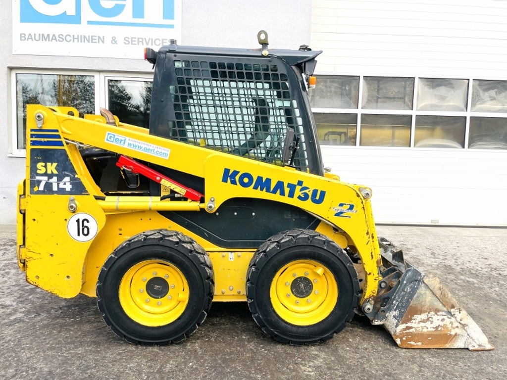Komatsu SK714 (3906) - Kompaktlaadur: pilt 2 Komatsu SK714 (3906) - Kompaktlaadur: pilt 2