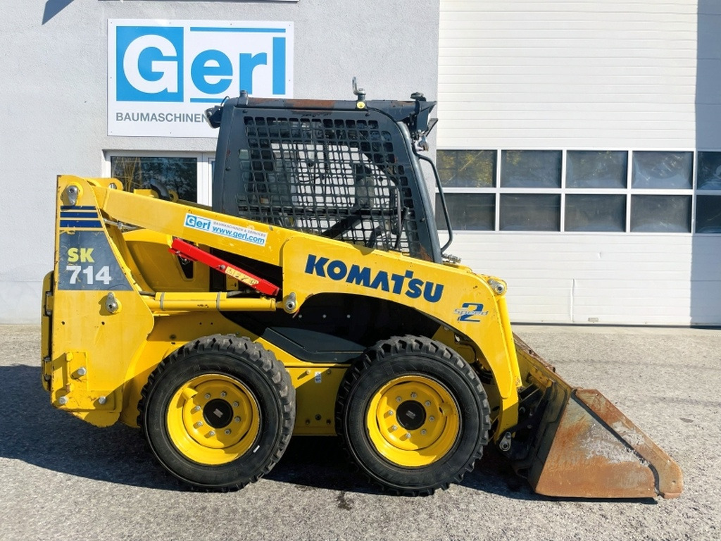 Komatsu SK714 (4077) - Kompaktlaadur: pilt 2 Komatsu SK714 (4077) - Kompaktlaadur: pilt 2