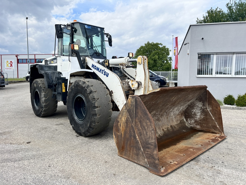 Komatsu WA 320-6 (111584) - Rataslaadur: pilt 5 Komatsu WA 320-6 (111584) - Rataslaadur: pilt 5
