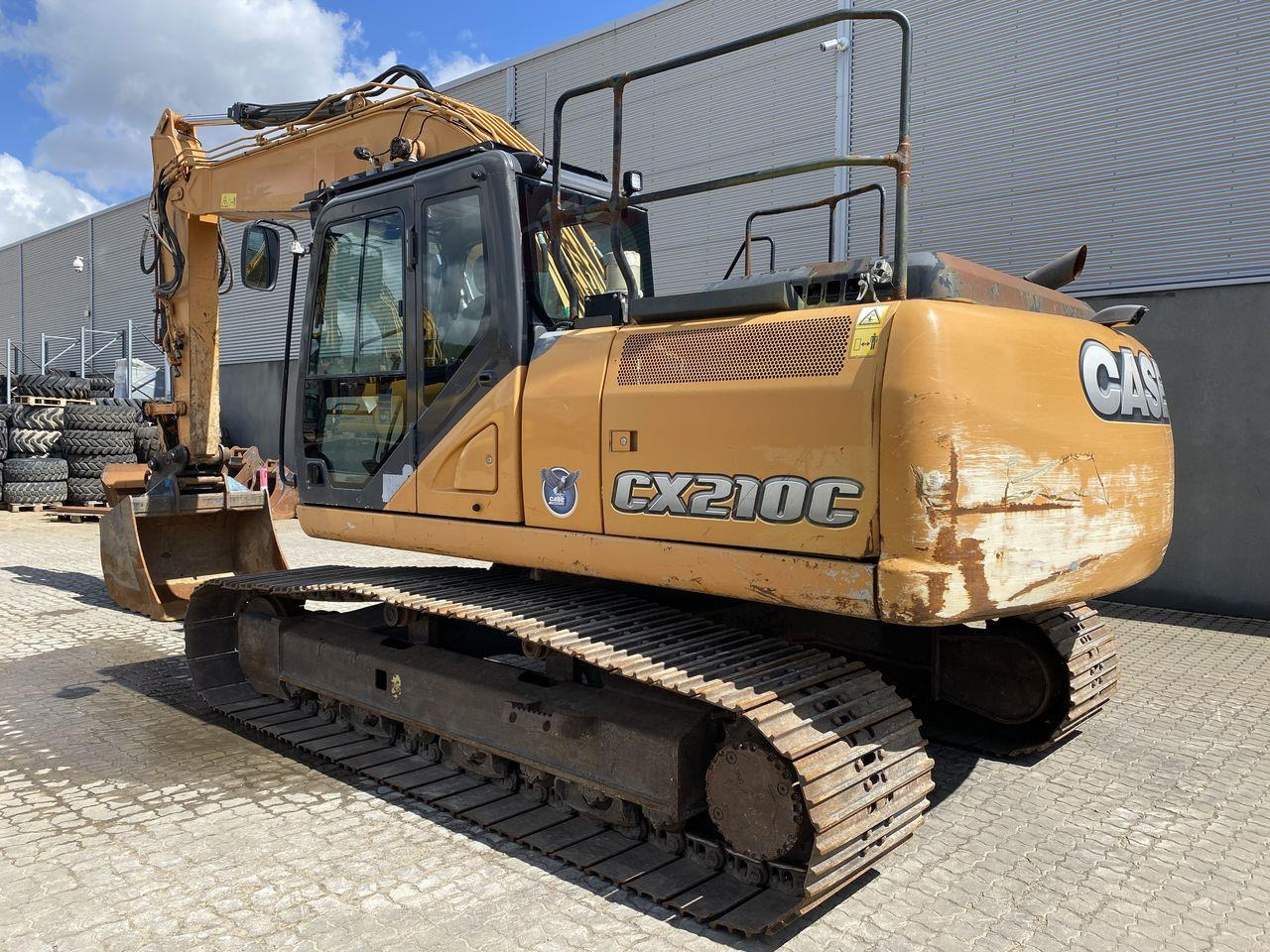 Case CX210C - Lintekskavaator: pilt 2 Case CX210C - Lintekskavaator: pilt 2