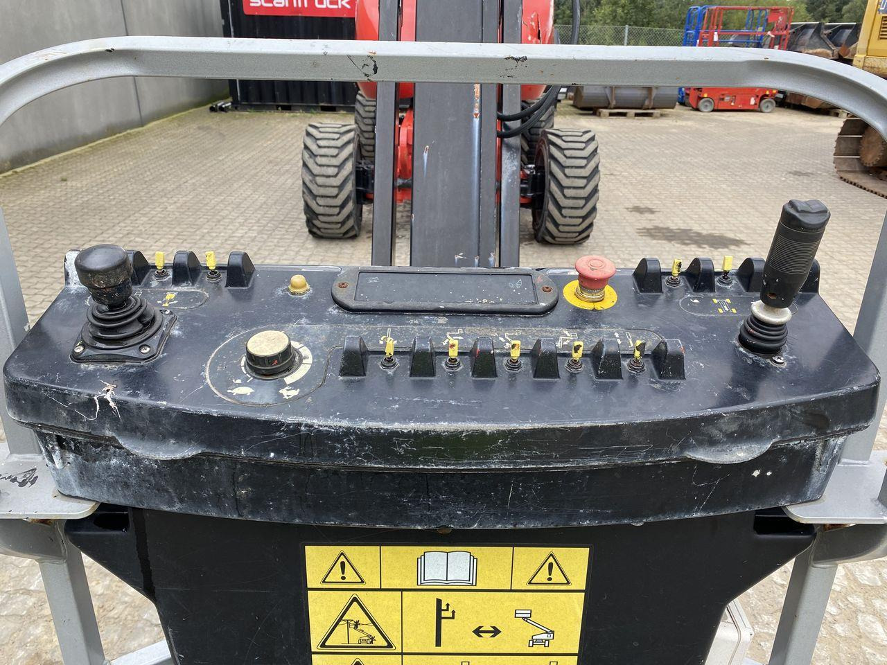 JLG 800AJ - Liigendpoom: pilt 3 JLG 800AJ - Liigendpoom: pilt 3