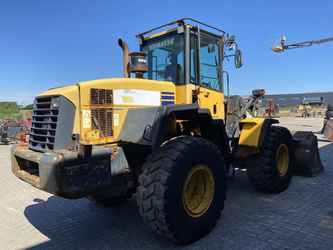 Komatsu WA250PZ-5 - Rataslaadur: pilt 4 Komatsu WA250PZ-5 - Rataslaadur: pilt 4