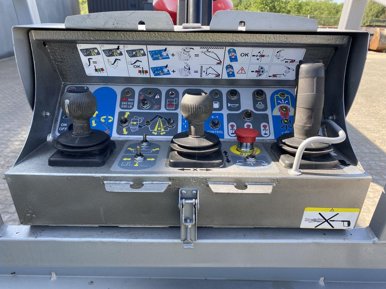 Manitou 280TJ - Teleskooppoom: pilt 3 Manitou 280TJ - Teleskooppoom: pilt 3