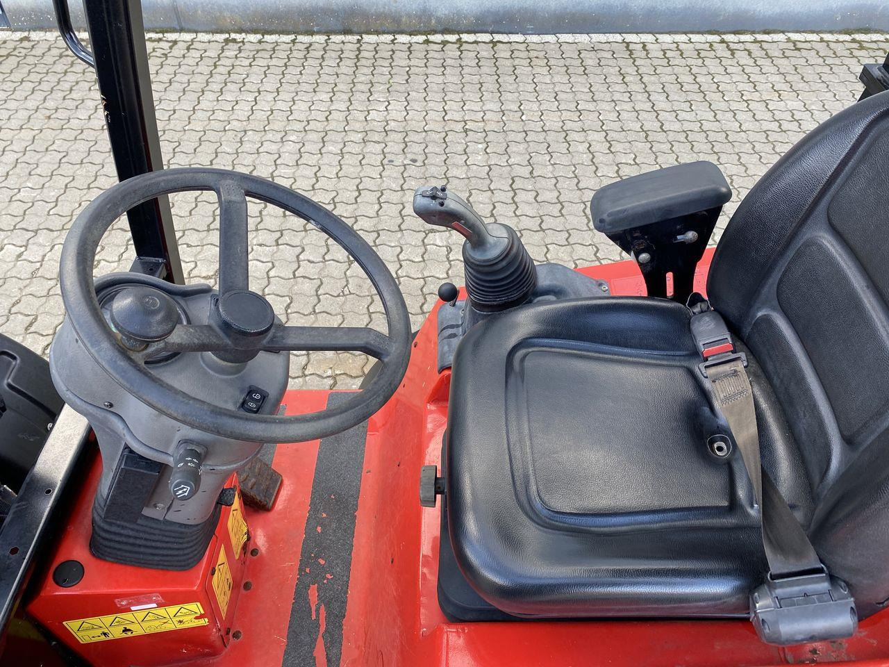 Manitou MLA 4-50H-4P - Minilaadur: pilt 3 Manitou MLA 4-50H-4P - Minilaadur: pilt 3