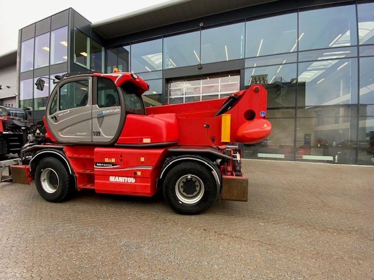 Manitou MRT2470P+ ST4 - Teleskooplaadur: pilt 2 Manitou MRT2470P+ ST4 - Teleskooplaadur: pilt 2