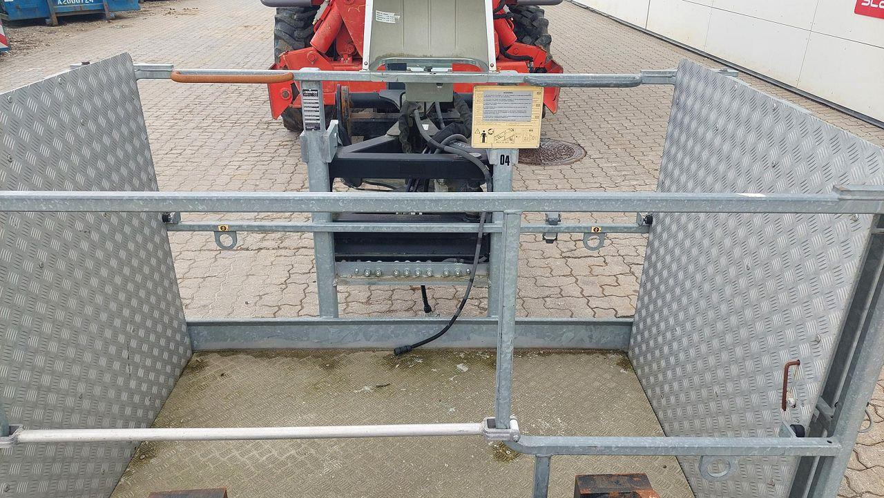 Manitou MRT2540P+ ST4 - Teleskooplaadur: pilt 3 Manitou MRT2540P+ ST4 - Teleskooplaadur: pilt 3