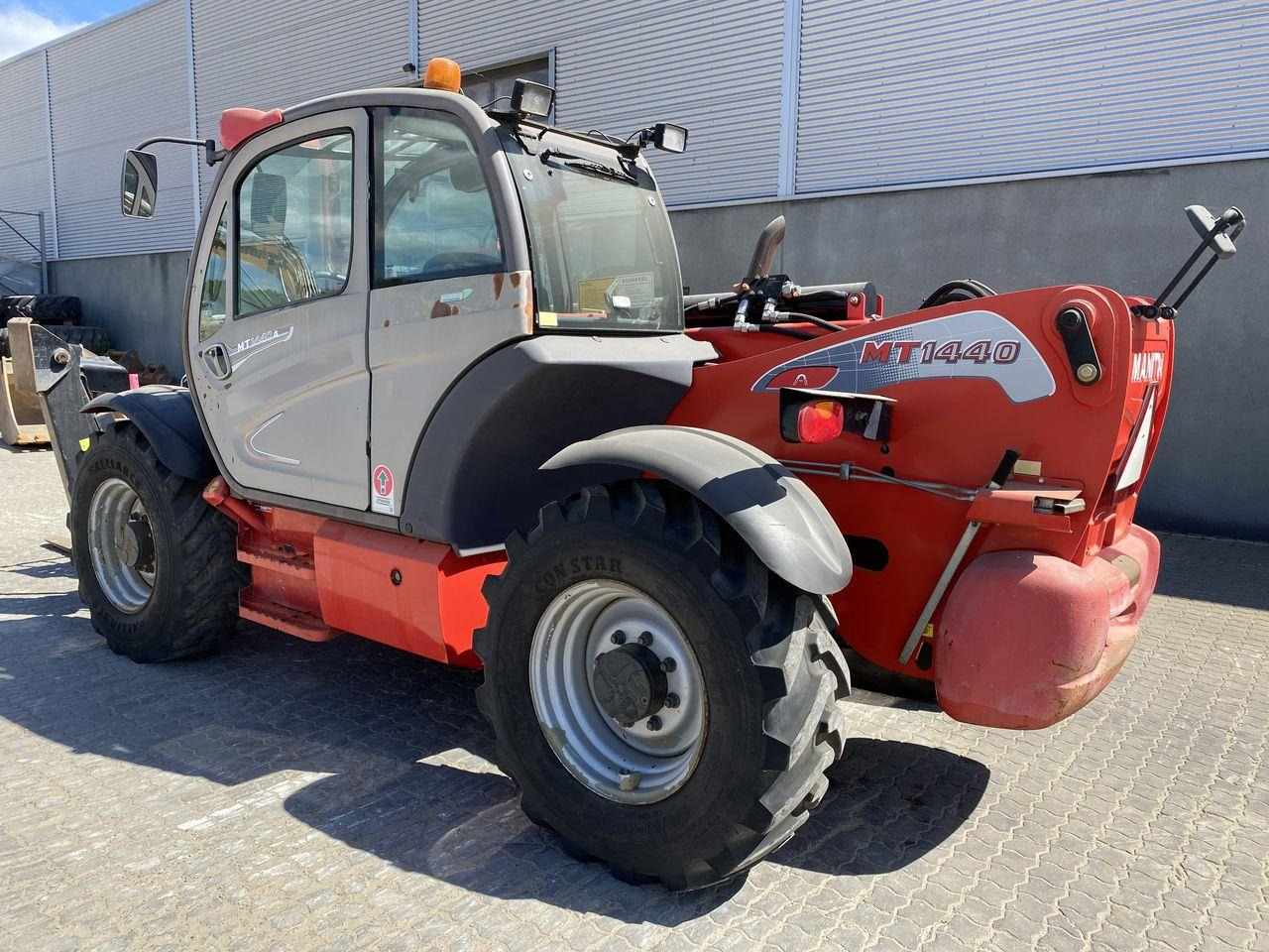 Manitou MT1440A ST3B - Teleskooplaadur: pilt 2 Manitou MT1440A ST3B - Teleskooplaadur: pilt 2