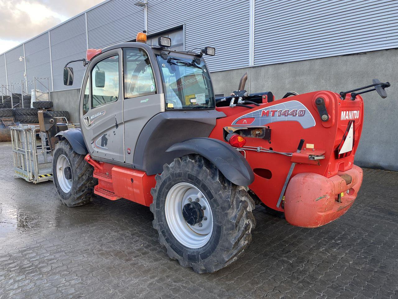 Manitou MT1440A ST3B - Teleskooplaadur: pilt 2 Manitou MT1440A ST3B - Teleskooplaadur: pilt 2