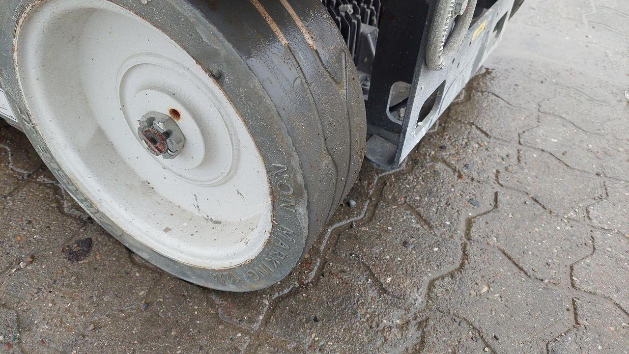 Skyjack SJ12 - Masttõstuk: pilt 5 Skyjack SJ12 - Masttõstuk: pilt 5