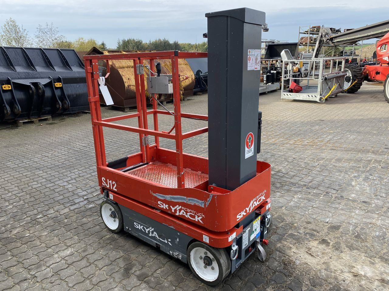 Skyjack SJ12 - Masttõstuk: pilt 5 Skyjack SJ12 - Masttõstuk: pilt 5