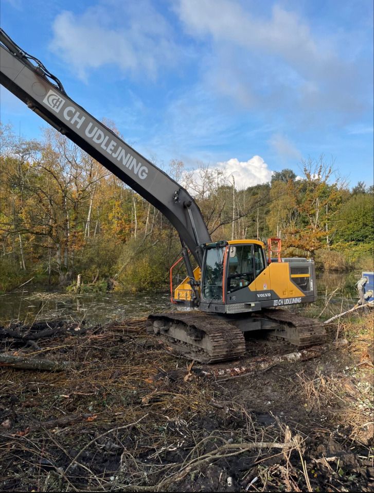 Volvo EC250E LR - Lintekskavaator: pilt 1 Volvo EC250E LR - Lintekskavaator: pilt 1