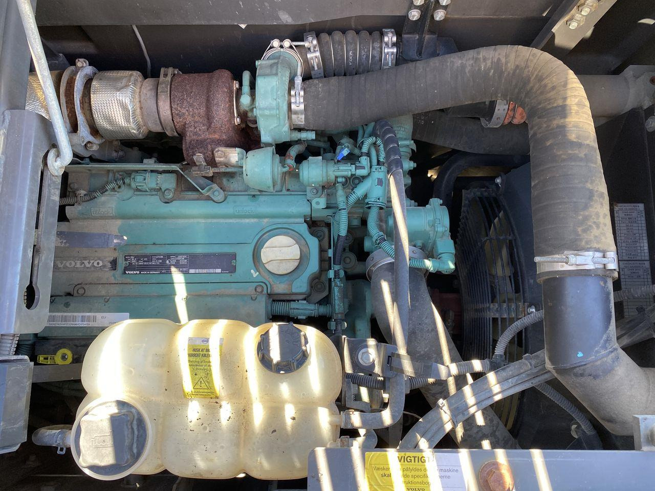 Lintekskavaator Volvo ECR145: pilt 8