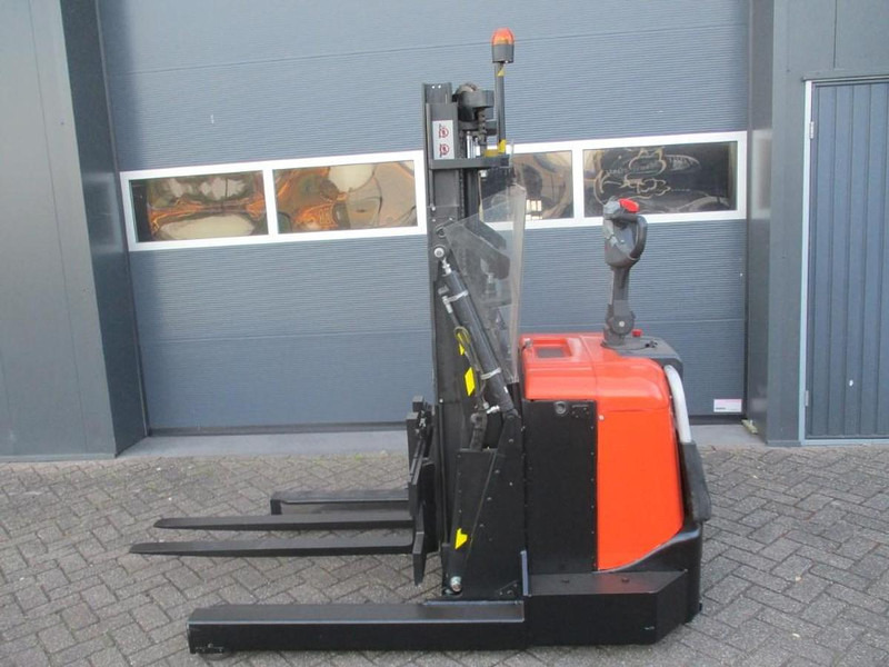 BT SPE 120 XRD - Kaubaaluste tõstuk: pilt 1 BT SPE 120 XRD - Kaubaaluste tõstuk: pilt 1