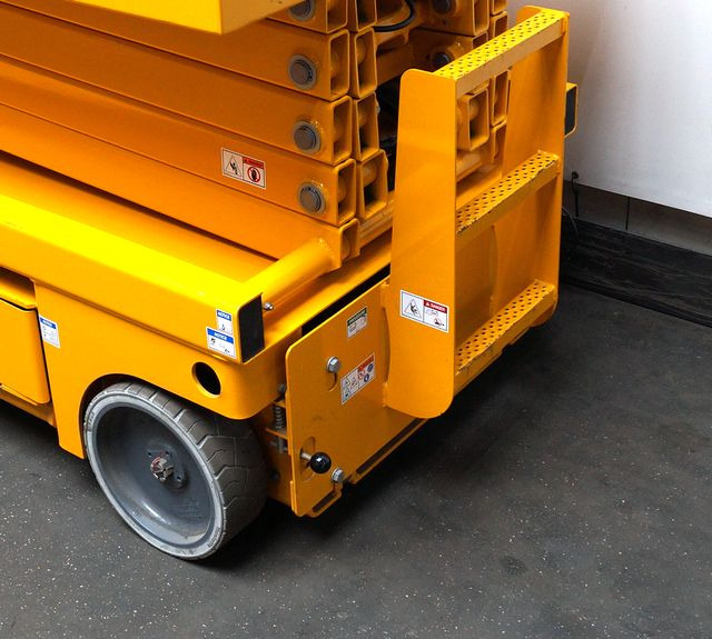 Haulotte Compact 12 - Käärlift: pilt 4 Haulotte Compact 12 - Käärlift: pilt 4