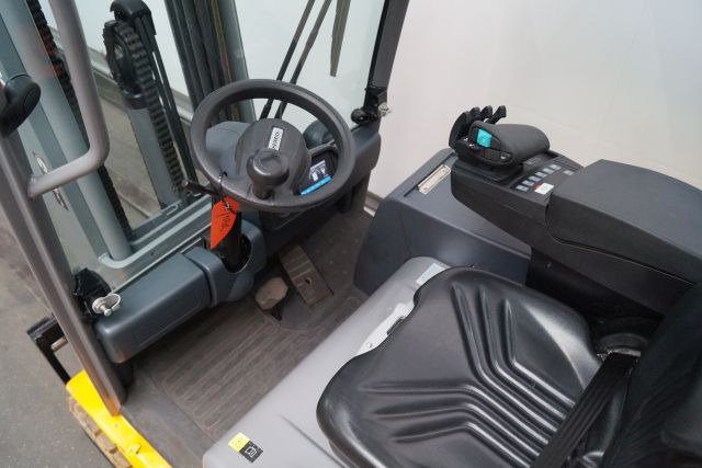 Jungheinrich EFG320 - Elektritõstuk: pilt 3 Jungheinrich EFG320 - Elektritõstuk: pilt 3
