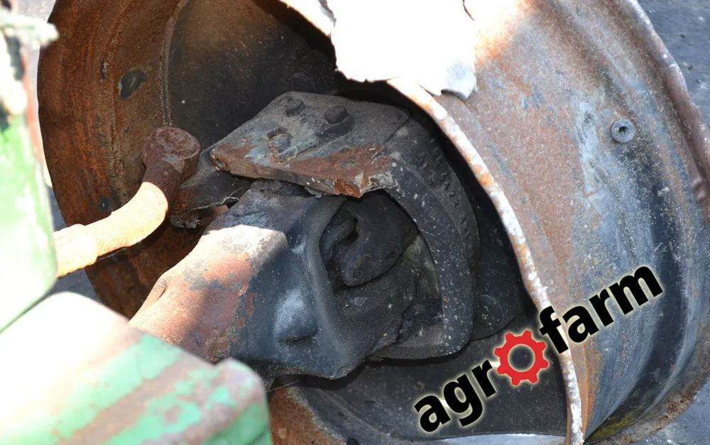 John Deere 1950 2250 most silnik skrzynia blok obudowa wał - Käigukast - Põllutööseade: pilt 3 John Deere 1950 2250 most silnik skrzynia blok obudowa wał - Käigukast - Põllutööseade: pilt 3