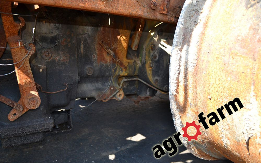 John Deere 1950 most silnik skrzynia blok wał głowica zwolnica - Käigukast - Põllutööseade: pilt 4 John Deere 1950 most silnik skrzynia blok wał głowica zwolnica - Käigukast - Põllutööseade: pilt 4