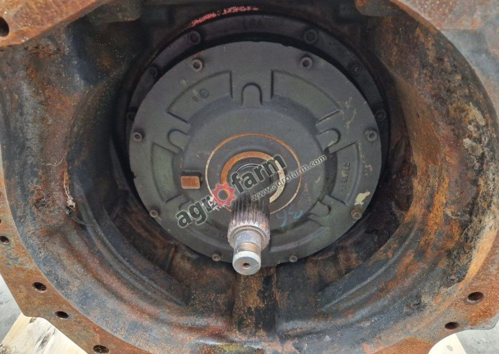 Skrzynia biegów Massey Ferguson 5435 - Käigukast: pilt 4 Skrzynia biegów Massey Ferguson 5435 - Käigukast: pilt 4