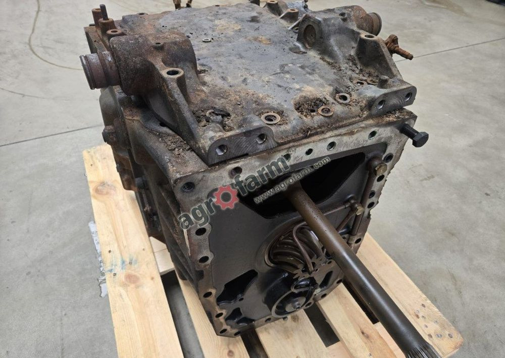 Skrzynia biegów Massey Ferguson 6614, Vario ML130 - Käigukast: pilt 1 Skrzynia biegów Massey Ferguson 6614, Vario ML130 - Käigukast: pilt 1