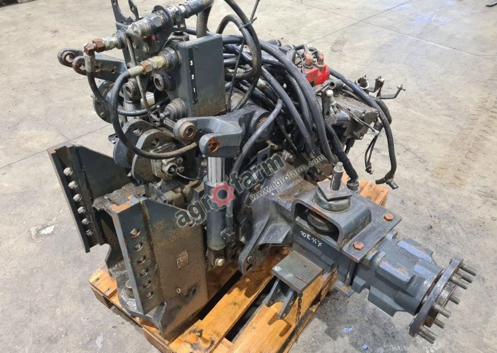 Skrzynia biegów i most tylny McCormick CX 105 xtra - Käigukast: pilt 2 Skrzynia biegów i most tylny McCormick CX 105 xtra - Käigukast: pilt 2