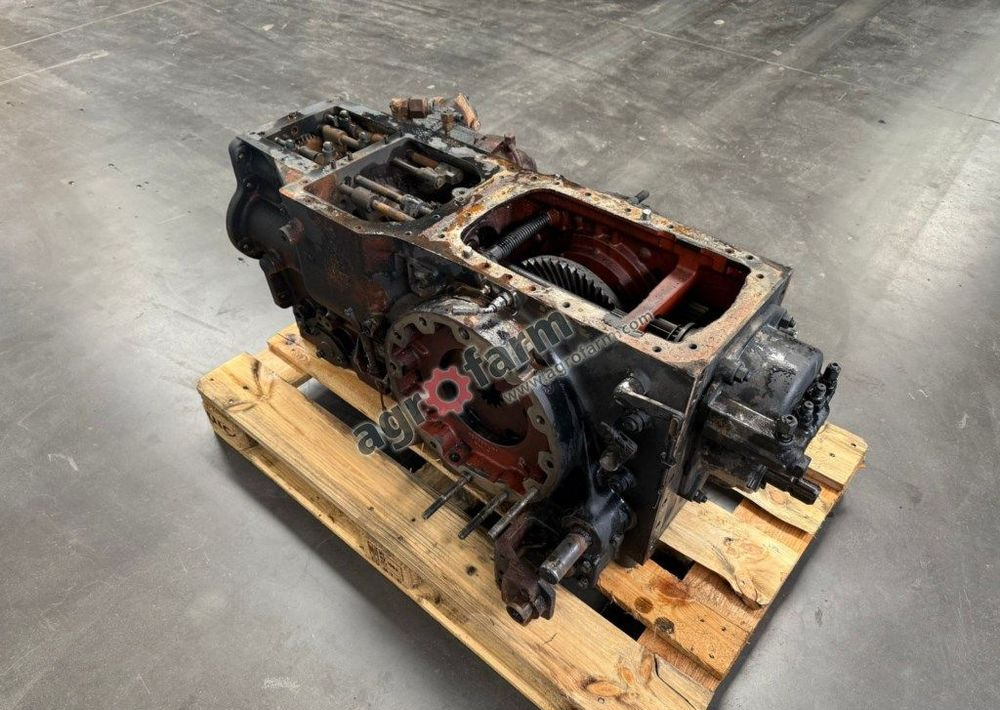 Skrzynia biegów, most tylny Landini 6.130 C - Käigukast: pilt 3 Skrzynia biegów, most tylny Landini 6.130 C - Käigukast: pilt 3