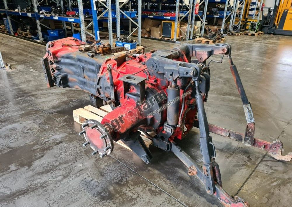 Skrzynia biegów, most tylny McCormick MTX 155 - Käigukast: pilt 4 Skrzynia biegów, most tylny McCormick MTX 155 - Käigukast: pilt 4