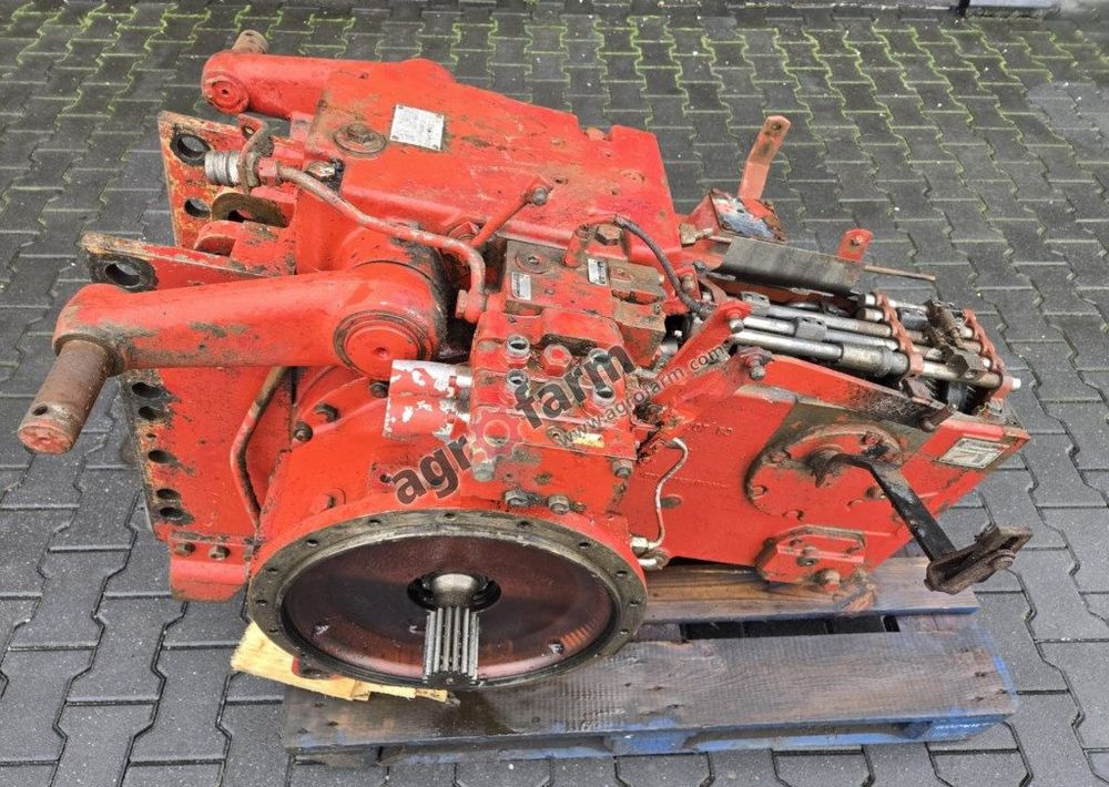 Skrzynia biegów, tylny most Case 1255 XL - Käigukast: pilt 1 Skrzynia biegów, tylny most Case 1255 XL - Käigukast: pilt 1