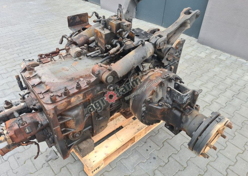 Skrzynia biegów, tylny most Massey Ferguson 6614 - Käigukast: pilt 2 Skrzynia biegów, tylny most Massey Ferguson 6614 - Käigukast: pilt 2