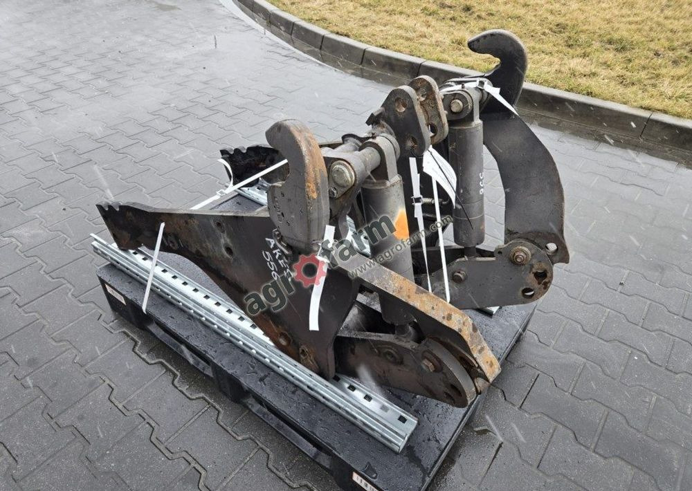 TUZ, przedni podnośnik, Renault Ares 556 RZ - Pealisehitus ja välispind - Traktor: pilt 1 TUZ, przedni podnośnik, Renault Ares 556 RZ - Pealisehitus ja välispind - Traktor: pilt 1