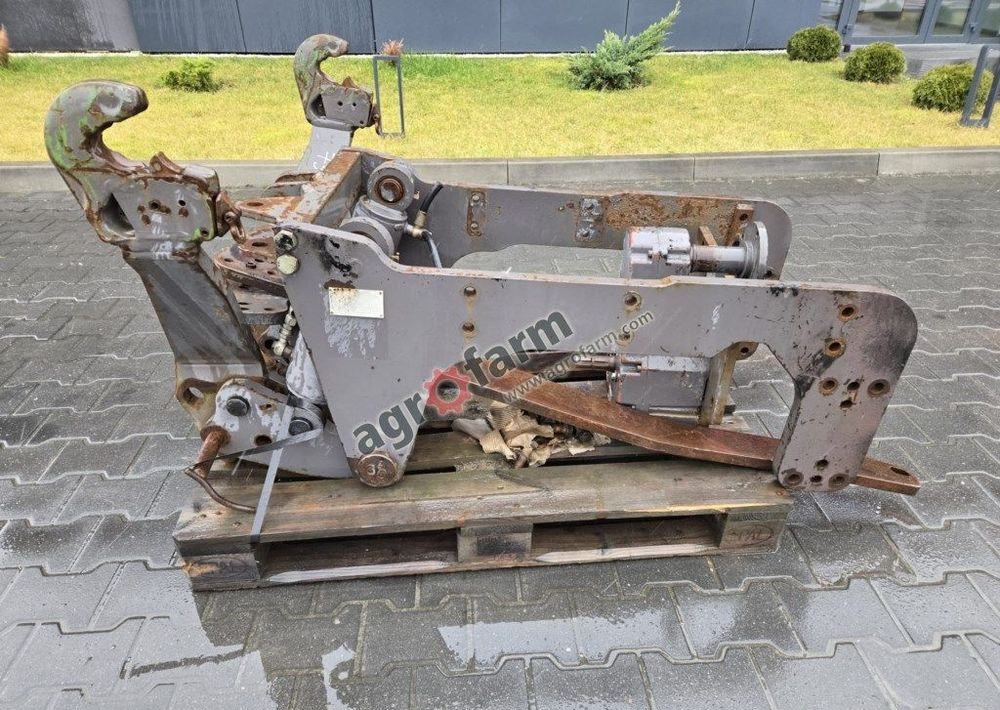 TUZ, przedni podnośnik, WOM, Renault Ares 735 - Pealisehitus ja välispind - Traktor: pilt 4 TUZ, przedni podnośnik, WOM, Renault Ares 735 - Pealisehitus ja välispind - Traktor: pilt 4