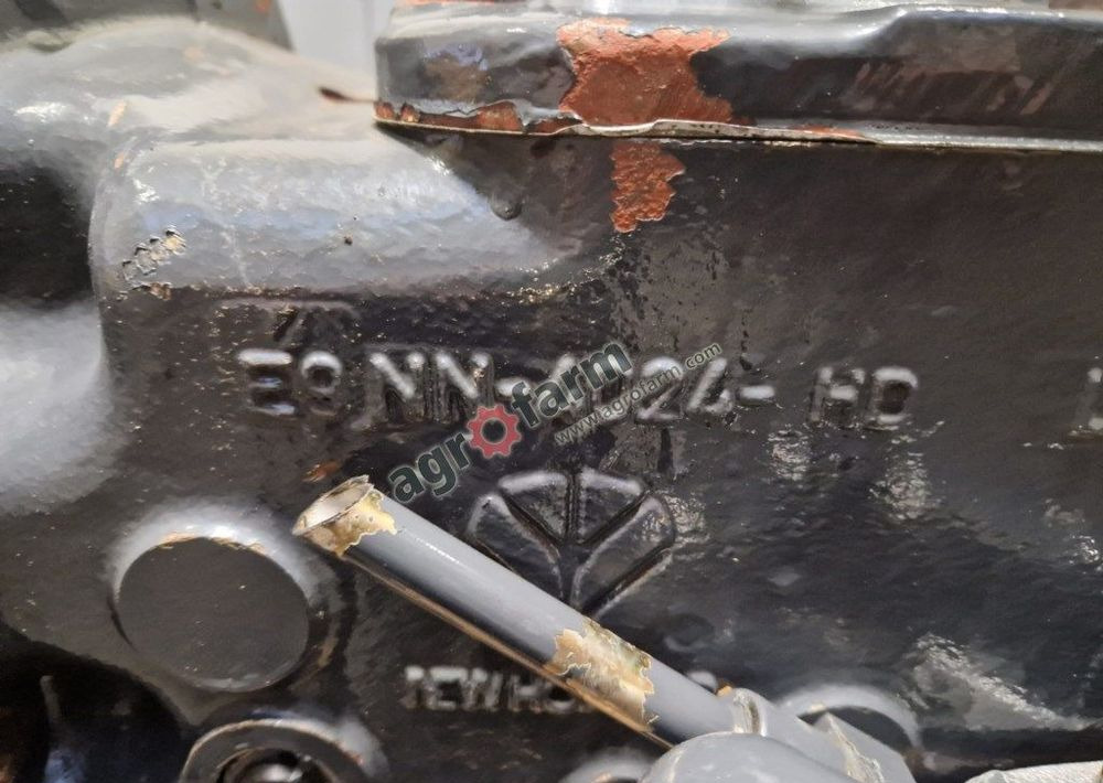 TYLNY MOST FORD 5640 E9NN4024HD - Tagatelg: pilt 3 TYLNY MOST FORD 5640 E9NN4024HD - Tagatelg: pilt 3