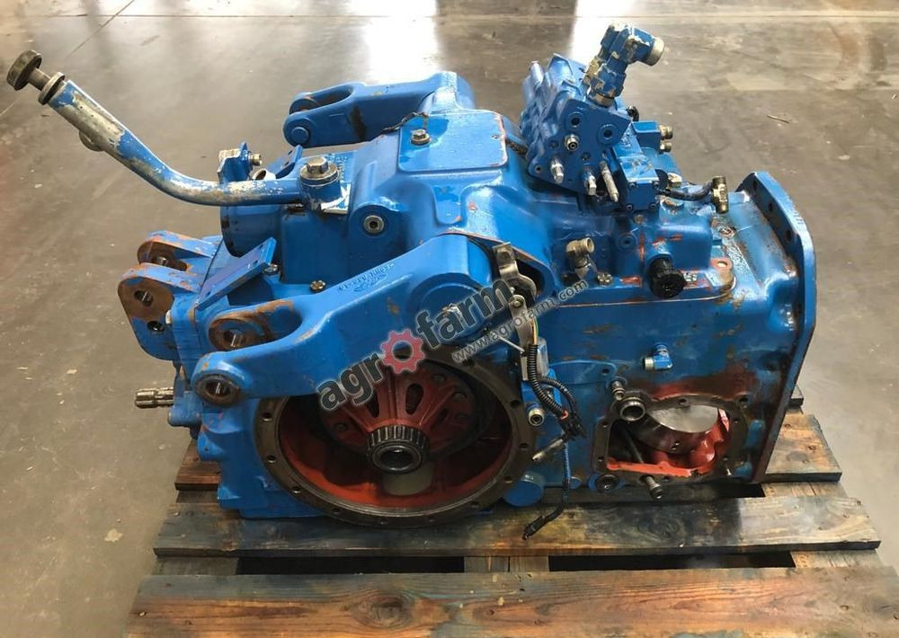 TYLNY MOST FORD 7840 E9NN4024HD - Tagatelg: pilt 2 TYLNY MOST FORD 7840 E9NN4024HD - Tagatelg: pilt 2