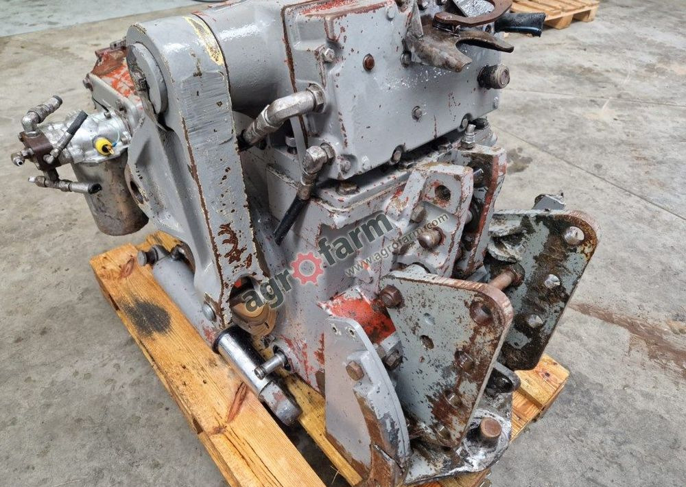 Tylny most Massey Ferguson 2640 - Jõuülekanne: pilt 1 Tylny most Massey Ferguson 2640 - Jõuülekanne: pilt 1