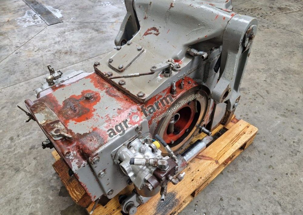 Tylny most Massey Ferguson 2640 - Jõuülekanne: pilt 4 Tylny most Massey Ferguson 2640 - Jõuülekanne: pilt 4