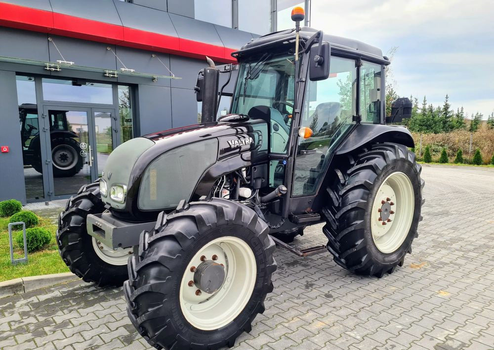 Valtra A93 - Traktor: pilt 1 Valtra A93 - Traktor: pilt 1