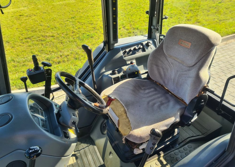 Valtra A95 - Traktor: pilt 5 Valtra A95 - Traktor: pilt 5