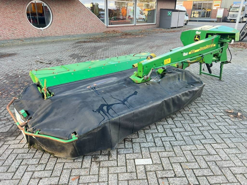 John Deere 331 maaier - Niiduk: pilt 1 John Deere 331 maaier - Niiduk: pilt 1